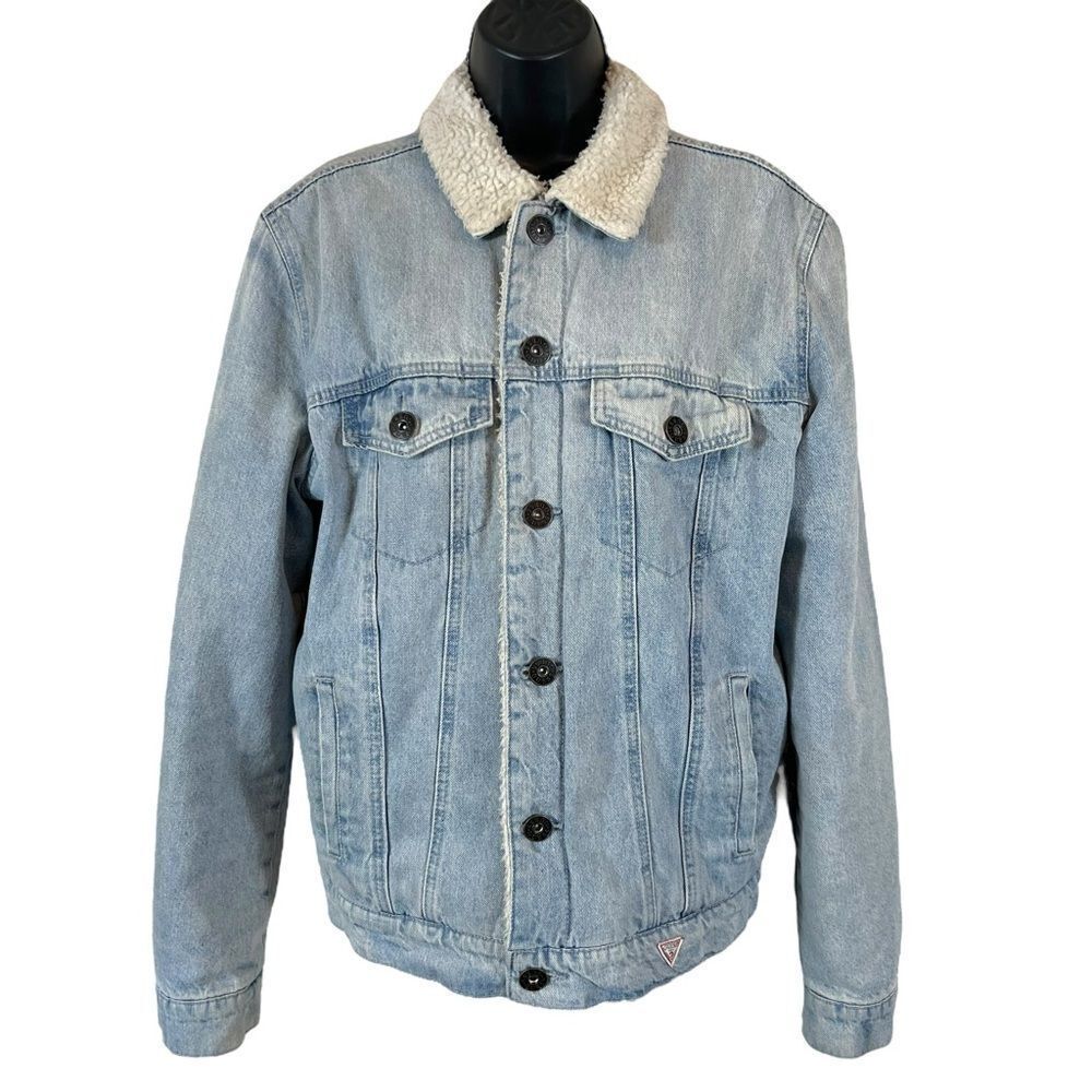 GUESS Sherpa-Lined Denim TruckerโJacket